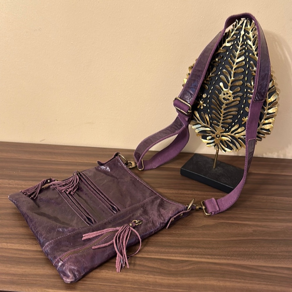 Women’s Italian leather crossbody purse Purple with adjustable strap